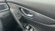 Nissan Qashqai 1.3 DiG-T N-Motion 5dr Petrol Hatchback